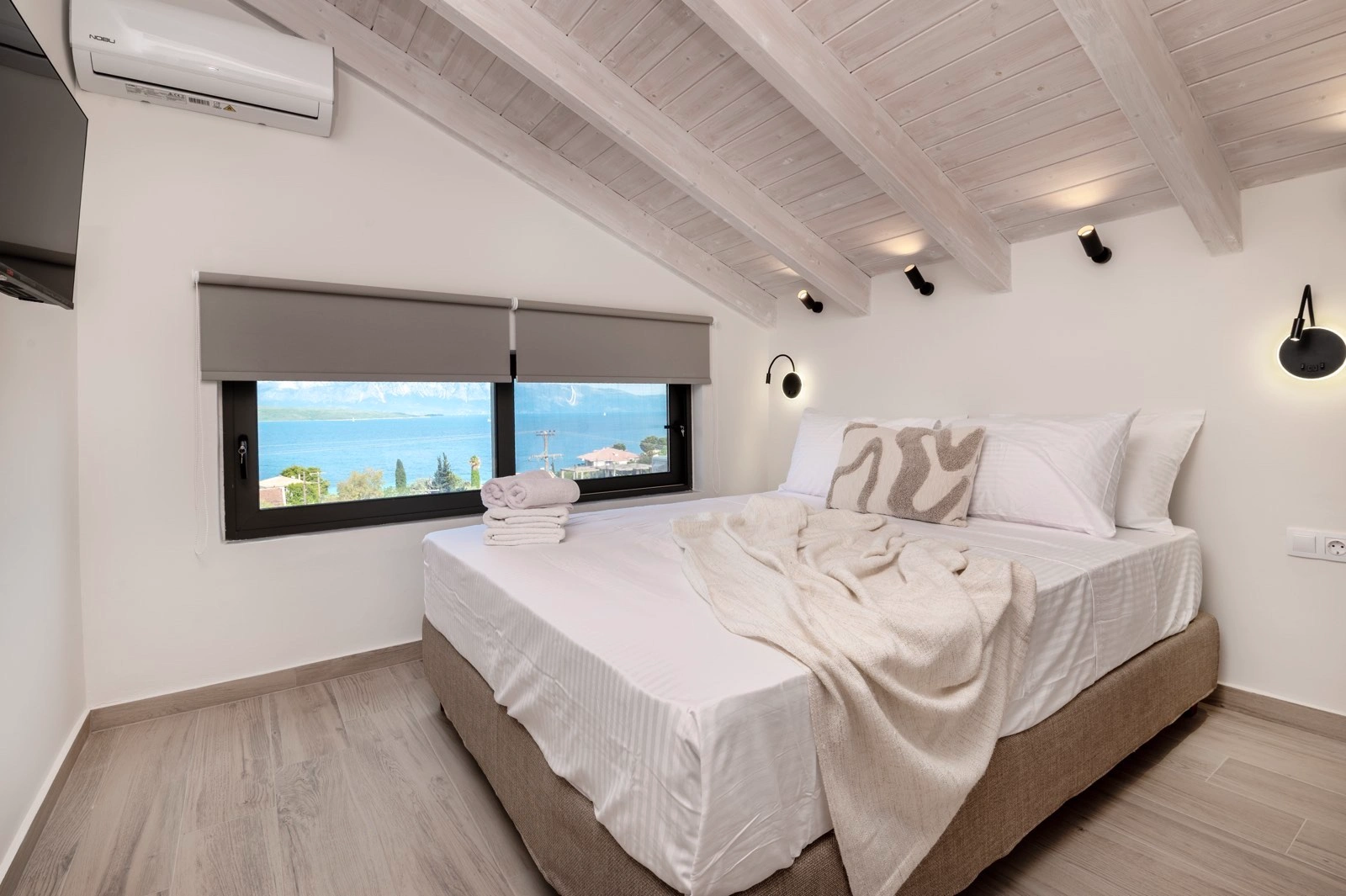 Suite 6 - Gallery 4